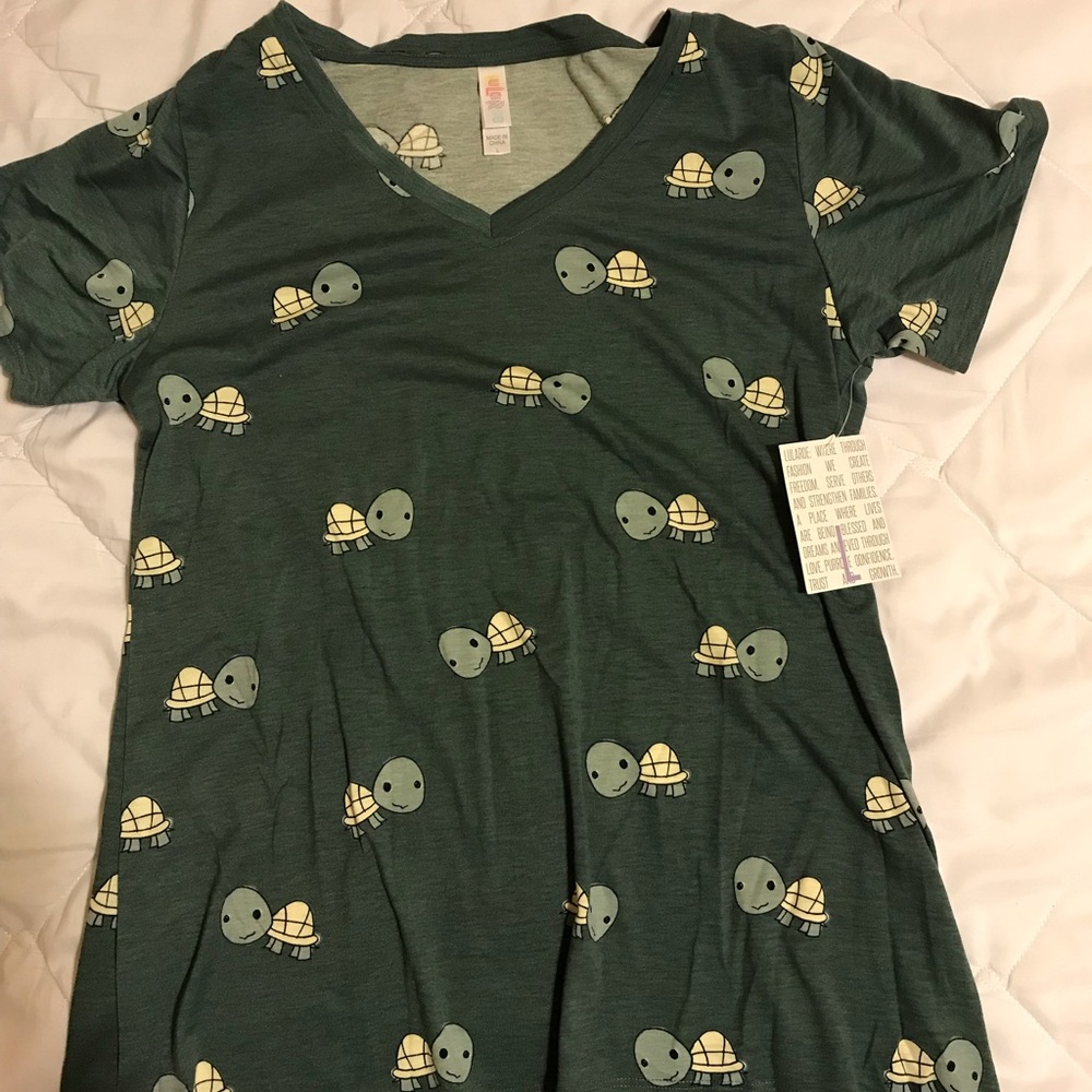 Lularoe Christy T with turtles